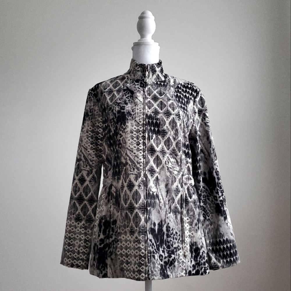 Cali And York Black White Grey Pattern Zip Jacket